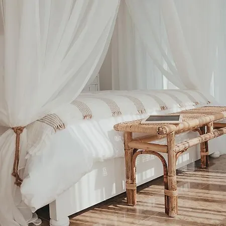 فندق مبيت وإفطار Joy House 4*