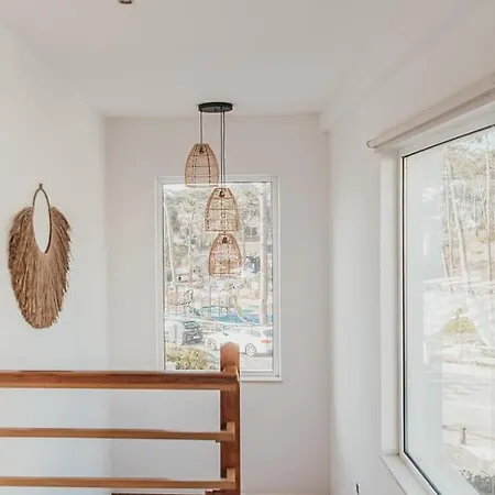 Joy House Nocleg ze śniadaniem 4*