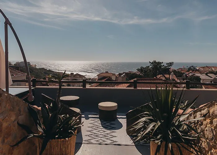 Joy House Bed and Breakfast 4*